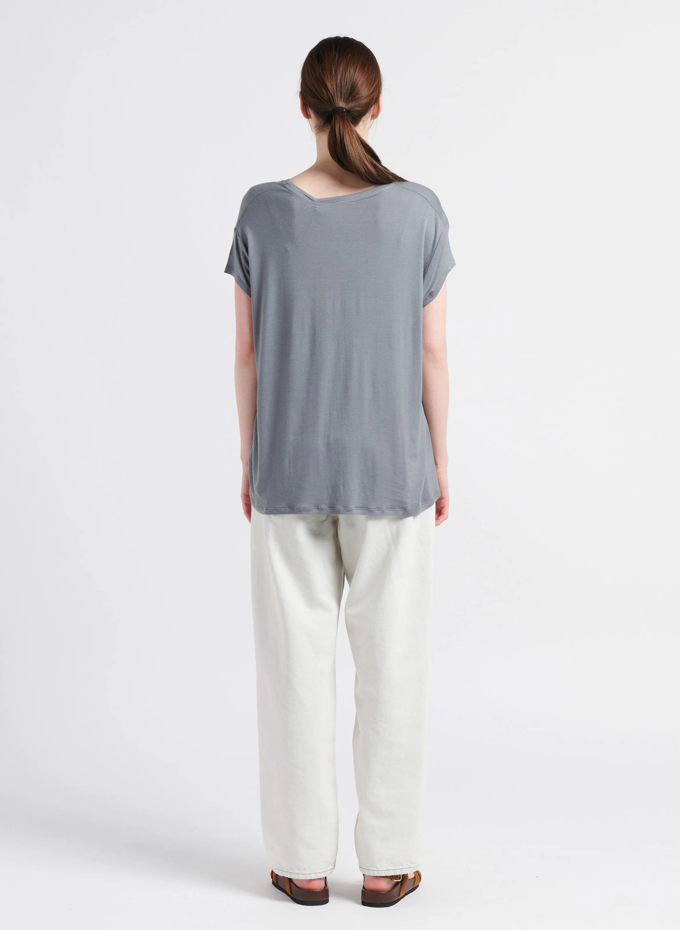 MARGAUX LONNBERG MARLOW - Camiseta con cuello redondo en gris